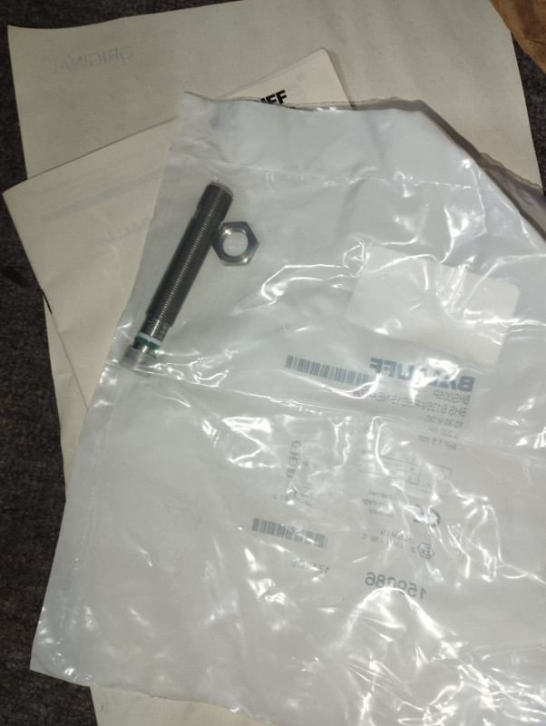 Balluff Inductive Proximity Sensor BHS005P | Brand New |