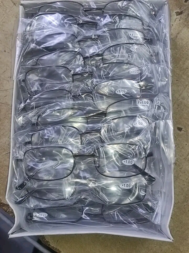 Glasses power +1 | Brand New |